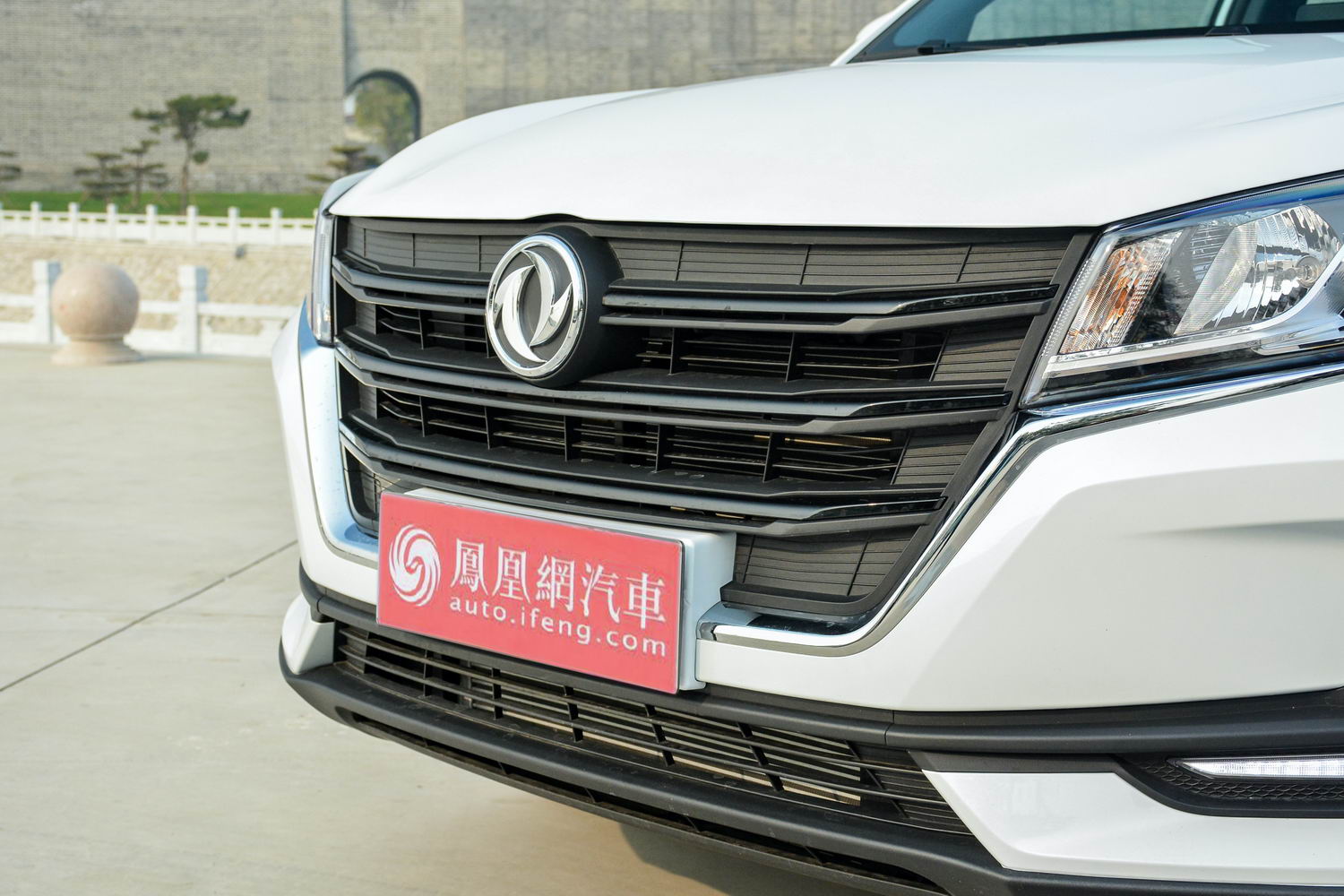花小钱买大车！试驾颜值配置都给力的5万元亲民SUV